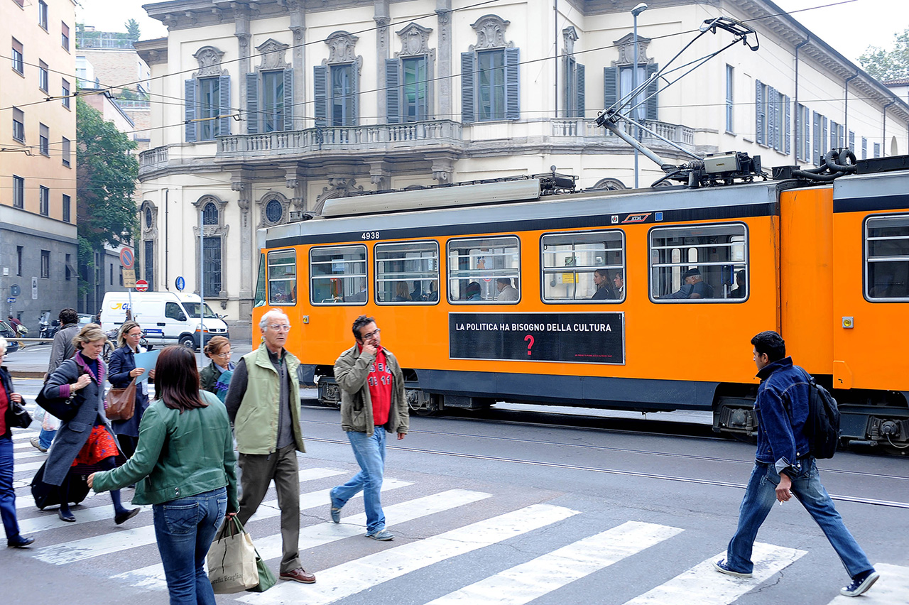 AJ_QUESTIONS_QUESTIONS_MILAN_010_DAS-copy