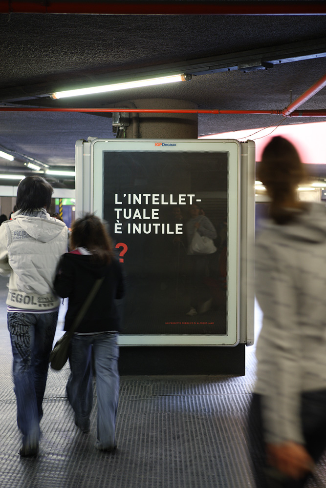 AJ_QUESTIONS_QUESTIONS_MILAN_012_DAS-copy