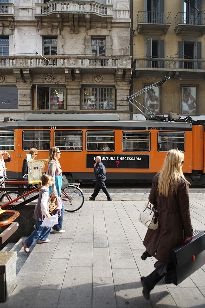 AJ_QUESTIONS_QUESTIONS_MILAN_013_DAS-copy