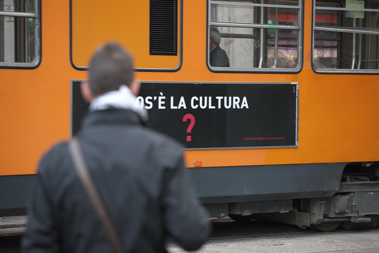 AJ_QUESTIONS_QUESTIONS_MILAN_015_DAS-copy