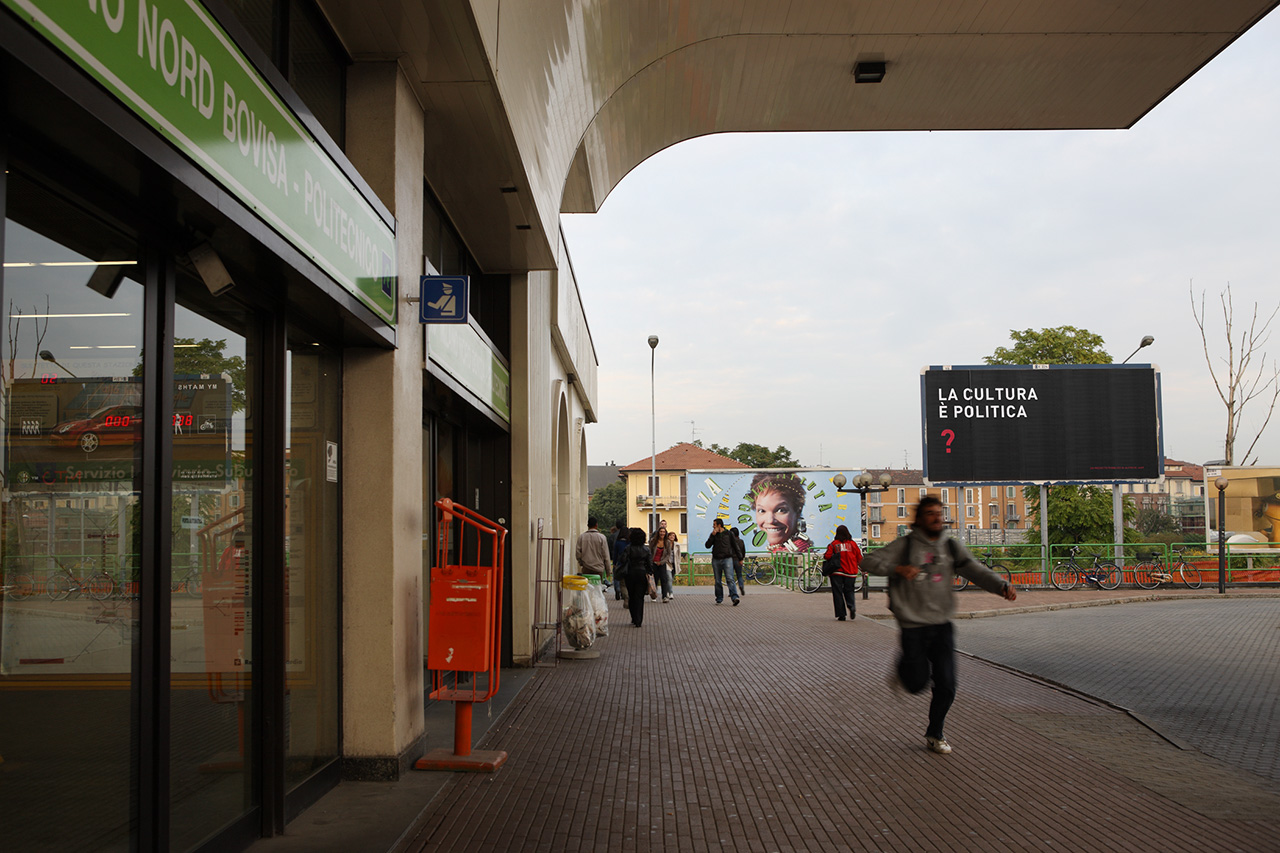 AJ_QUESTIONS_QUESTIONS_MILAN_016_DAS-copy